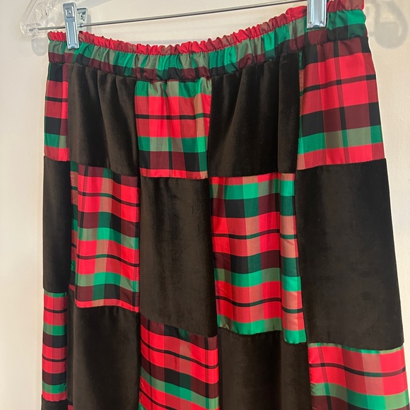 Plaid Brown, Green and Red Women's Maxi Skirt - Size Small - Picture 2 of 4